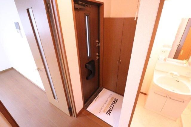 ＺＯＮＥ亀城　Ａの玄関|落ち着いた玄関です