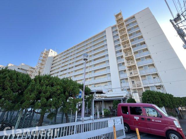 東武大師前サンライトマンション３号館の外観|ドキドキの新生活も、安心してスタート。ぴったりの住まいを見つけませんか？クランディアが一緒に住まい選びをサポートします‼　まずは、お気軽にお問合せください　＃クランディア