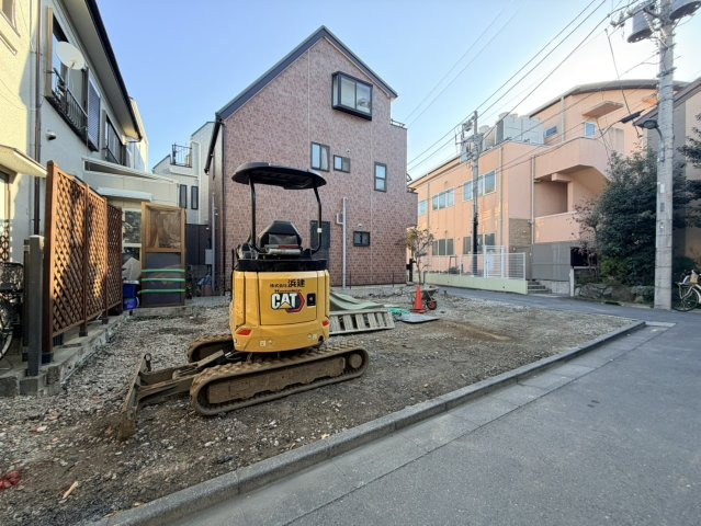 【成約済】北区神谷3丁目　新築戸建の前面道路含む現地写真