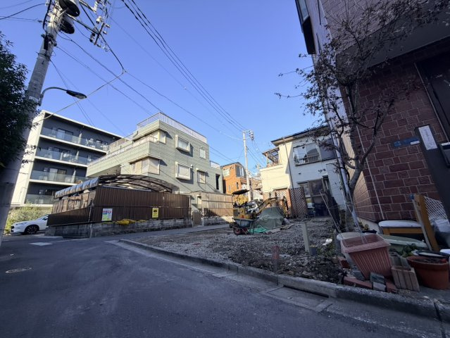【成約済】北区神谷3丁目　新築戸建の前面道路含む現地写真