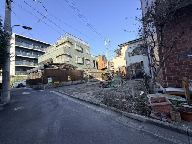 【成約済】北区神谷3丁目　新築戸建の前面道路含む現地写真
