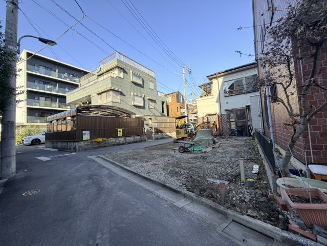 【成約済】北区神谷3丁目　新築戸建の前面道路含む現地写真