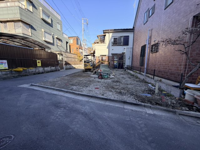 【成約済】北区神谷3丁目　新築戸建の前面道路含む現地写真