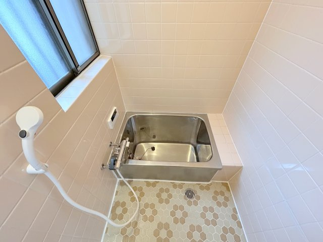 辻町貸家の浴室