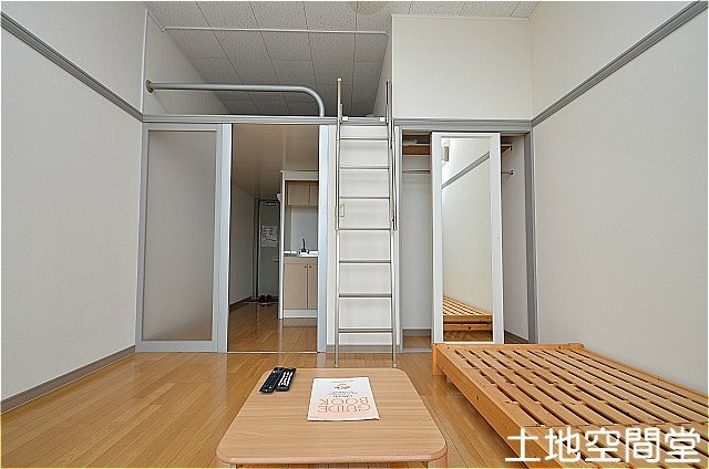 北九州市八幡西区大字本城のアパートの洋室