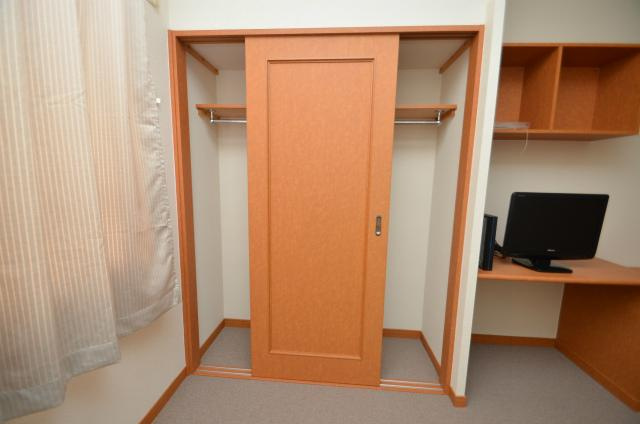 北九州市八幡西区則松東１丁目のアパートの収納