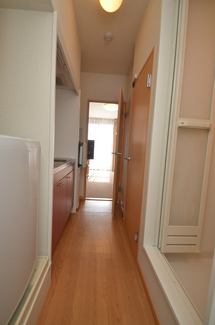 北九州市八幡西区折尾３丁目の賃貸マンションの玄関