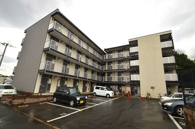 北九州市八幡西区折尾３丁目の賃貸マンションの外観