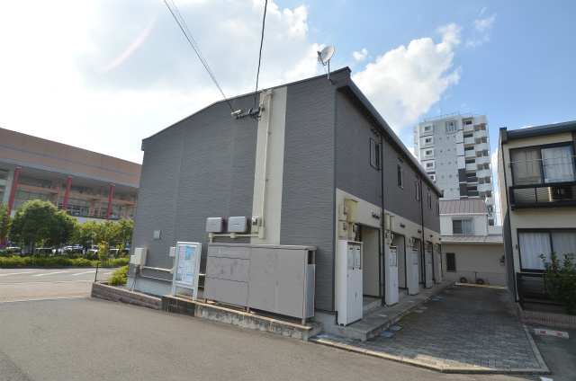 直方市湯野原２丁目のアパート