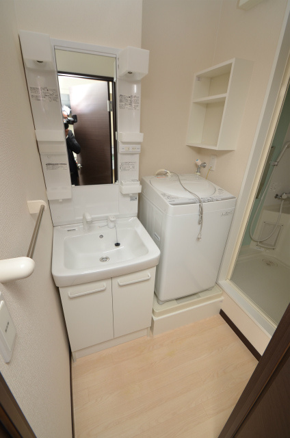 直方市大字感田のアパートの洗面所