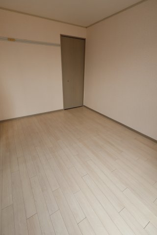 セジュール昭和A棟の居間・リビング
