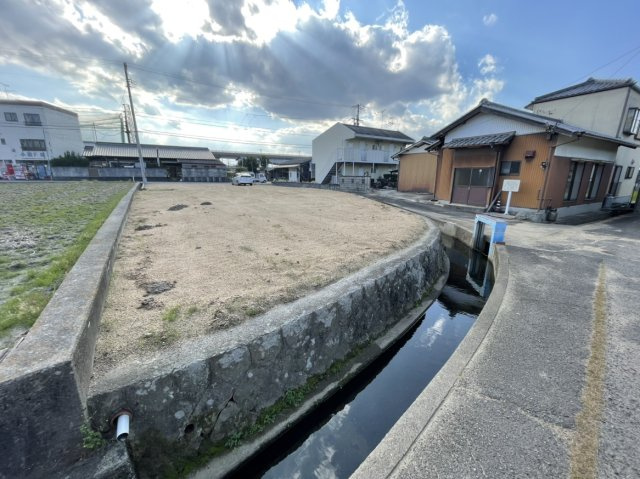 前田東町　土地の前面道路含む現地写真