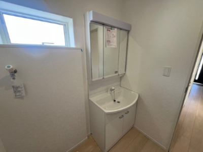 【独立洗面台】 | 花巻市南諏訪町　第2　１号棟 | シャンプードレッサー機能付き