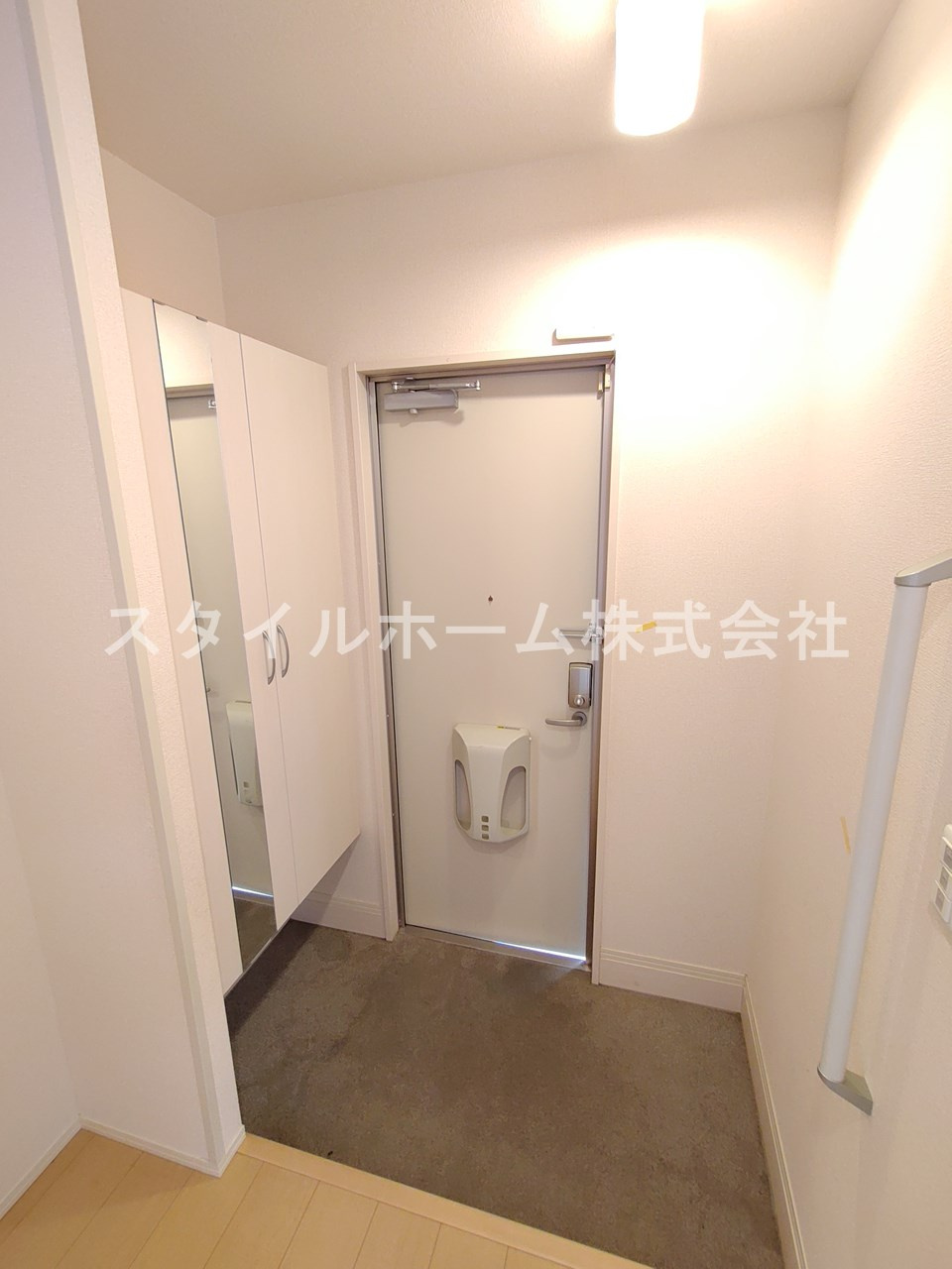 カーサ　ビアンコⅢの玄関