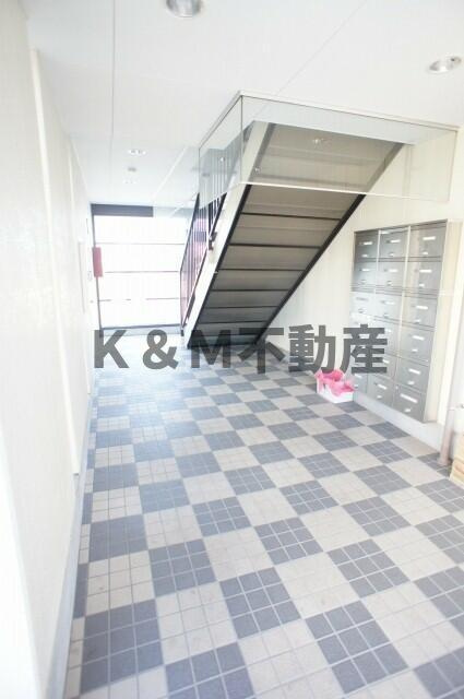 サンヒルズ柏Ｃのロビー|落ち着いたロビーです