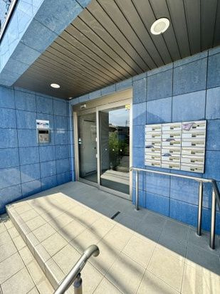 ヴァンオンズのエントランス|エントランスです