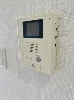 ヴァンオンズのセキュリティ|モニター付きインターホンです