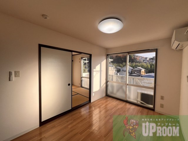 ジョヴィアルの居間・リビング