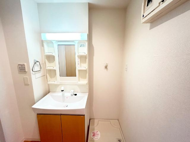 エスポワールせんげん台の独立洗面台|洗髪洗面化粧台（イメージ）