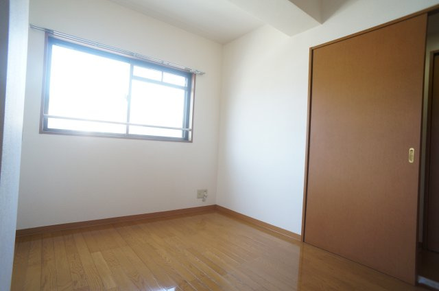 ソシア売布の玄関|参考、同建物・反転間取りの号室