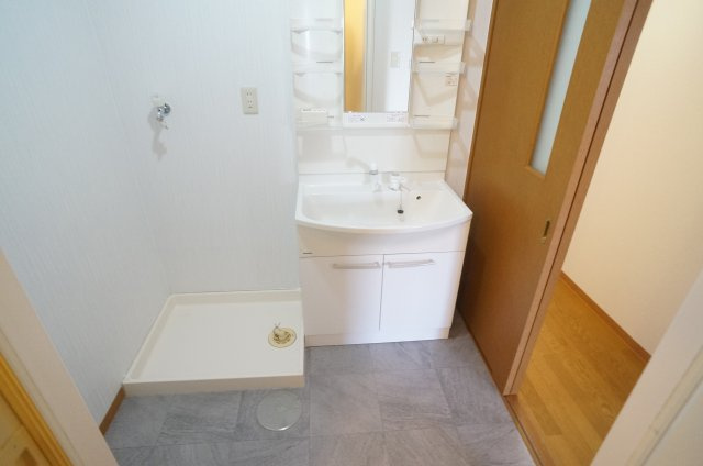 ソシア売布の洗面所|参考、同建物・反転間取りの号室