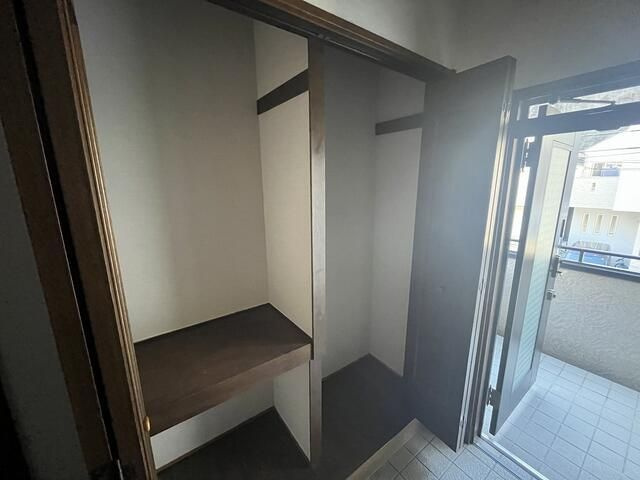 浅間町貸家の玄関