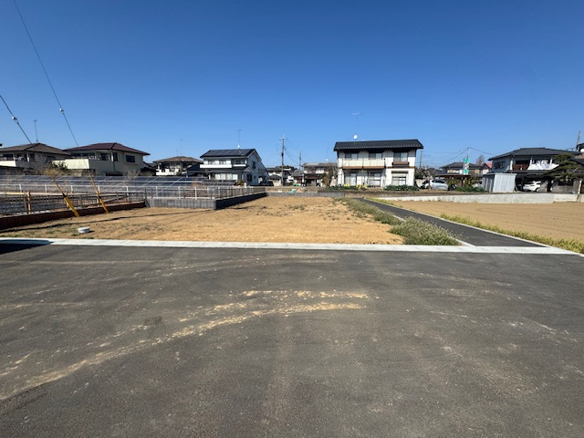 【前面道路含む現地写真】 | 太田市由良町　分譲地　Q区画 | Q-15区画