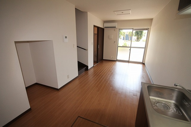 メゾネット野村の内装