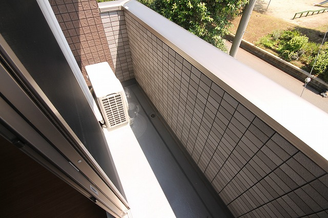 メゾネット野村のバルコニー