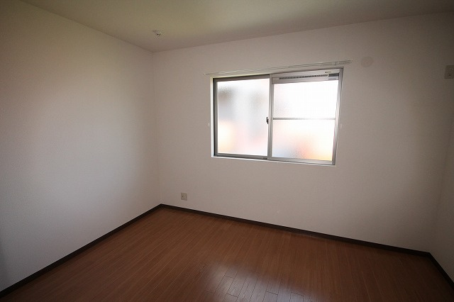 メゾネット野村の寝室