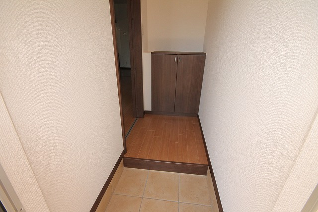 メゾネット野村の玄関