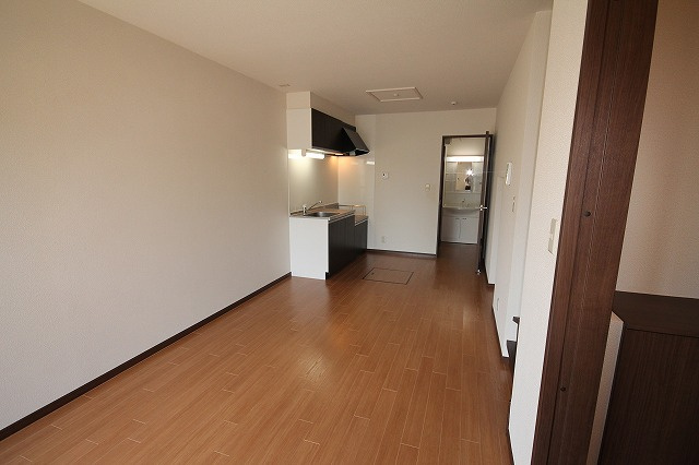 メゾネット野村の居間・リビング