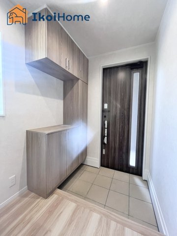 神戸西区秋葉台3丁目　新築戸建の玄関|◆同社施工例◆年中無休：当日予約可●玄関には靴をたくさん収納できるシューズボックスが完備