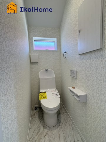 神戸西区秋葉台3丁目　新築戸建のトイレ|【ホームページに現地動画掲載中】●年中無休：当日予約可●1階・2階ウォッシュレット付のお手洗い。