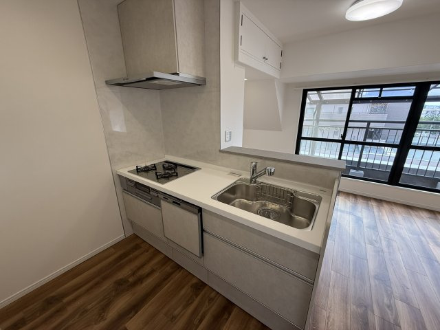 【キッチン】 | サンプリンス瑞穂 | ガス3口