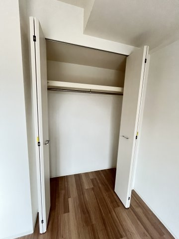 エスリード大阪城アクシスの収納|同物件別部屋の写真です。
