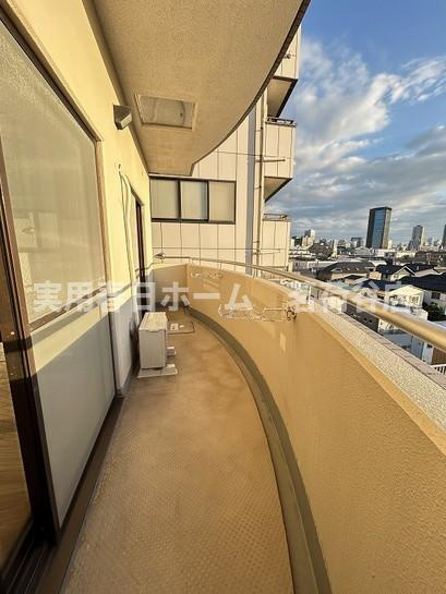 【バルコニー】