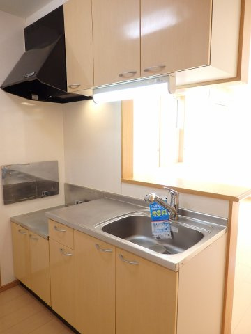 メルヒェンシュロースのキッチン|コンパクトなキッチンで掃除もラクラク