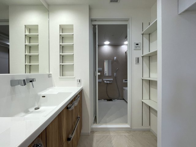 自宅で温泉三昧！ルーバルで整い三昧！今夜のご飯はすしざんまい！な、『グランシティ横濱保土ヶ谷』リフォームの脱衣所