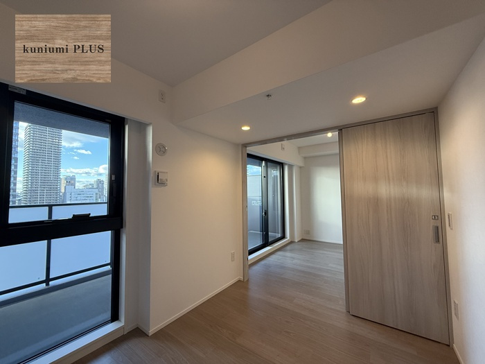 ジオタワー堺筋本町の洋室