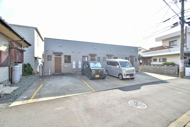 コーポ花水木の駐車場