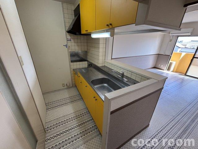 石津レジデンスの居間・リビング