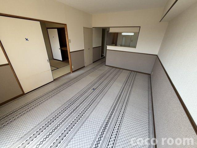 石津レジデンスの居間・リビング