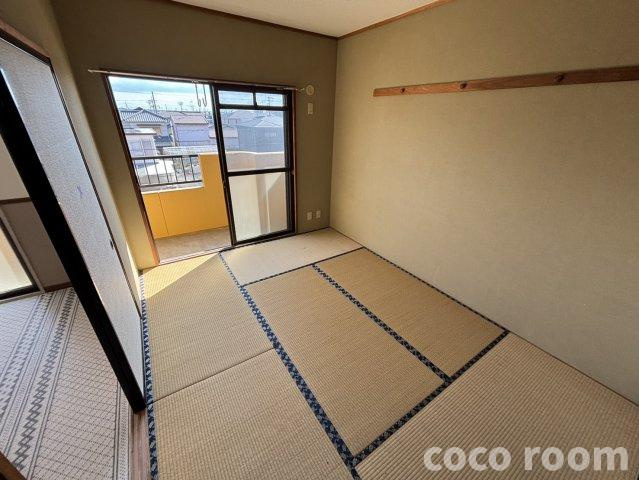 石津レジデンスの和室