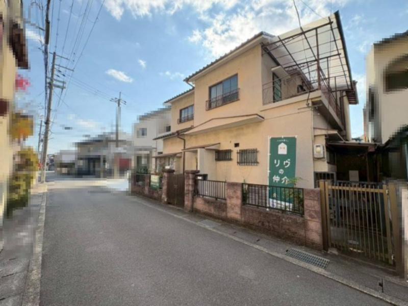 【成約済】長岡京市滝ノ町2丁目　　の前面道路含む現地写真|車通りが少なく、落ち着いた住環境のお土地になります！
間口が広く、迫力のあるお家が建築可能です！