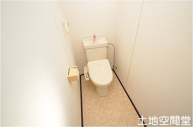 永犬丸南町５丁目　離れ付き平屋のトイレ