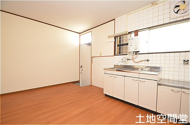 永犬丸南町５丁目　離れ付き平屋の居間・リビング