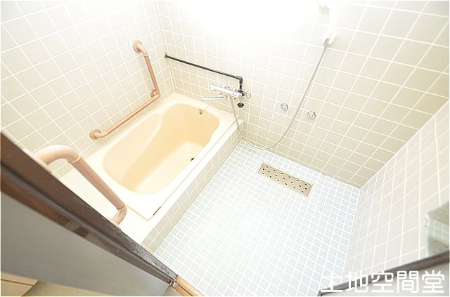 永犬丸南町５丁目　離れ付き平屋の浴室