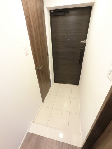 センチュリー千葉みなとの玄関