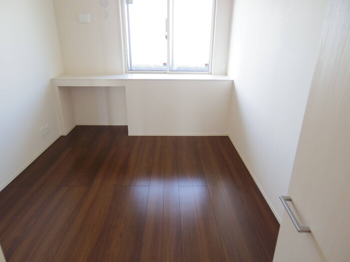 トルビヨンの寝室|北側洋室